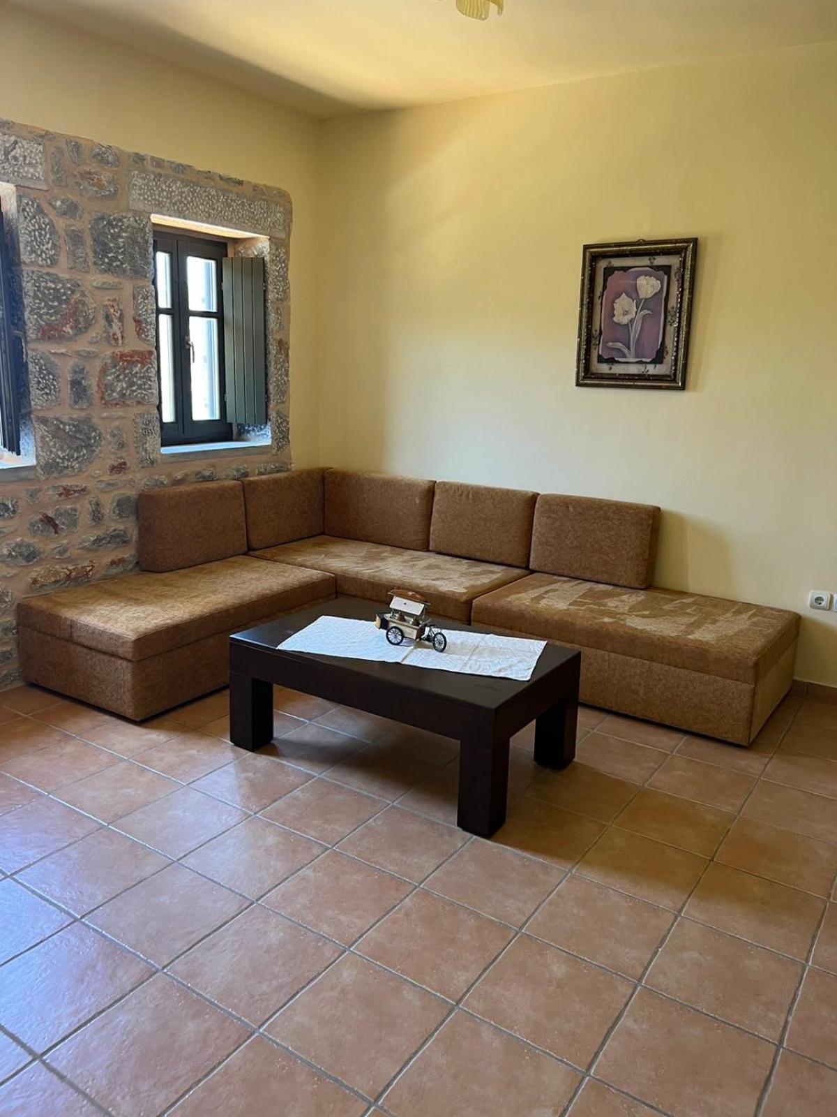 Néon Oítilon Onar Mani Suites מראה חיצוני תמונה