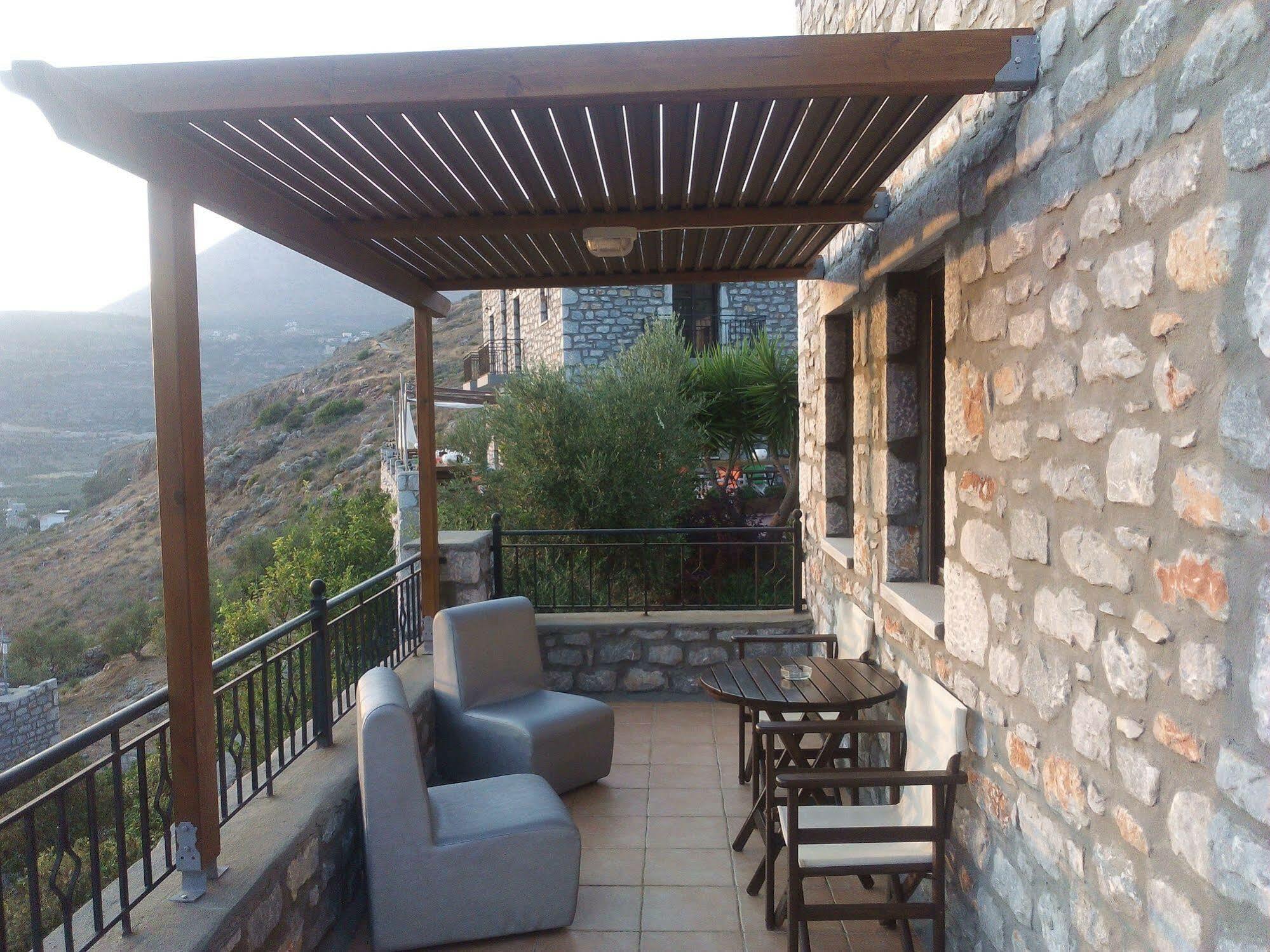 Néon Oítilon Onar Mani Suites מראה חיצוני תמונה